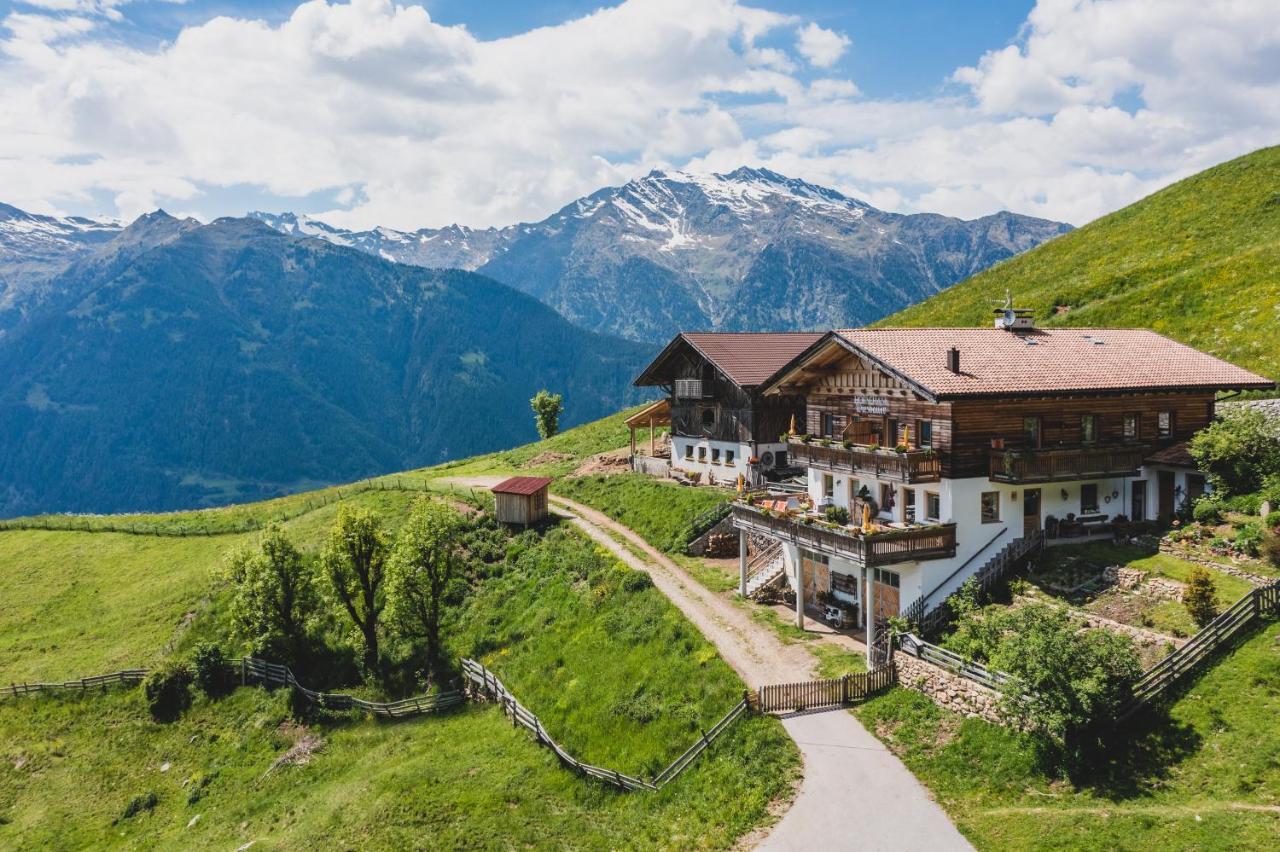 Ferienwohnungen Wiesbauer Schenna Luaran gambar